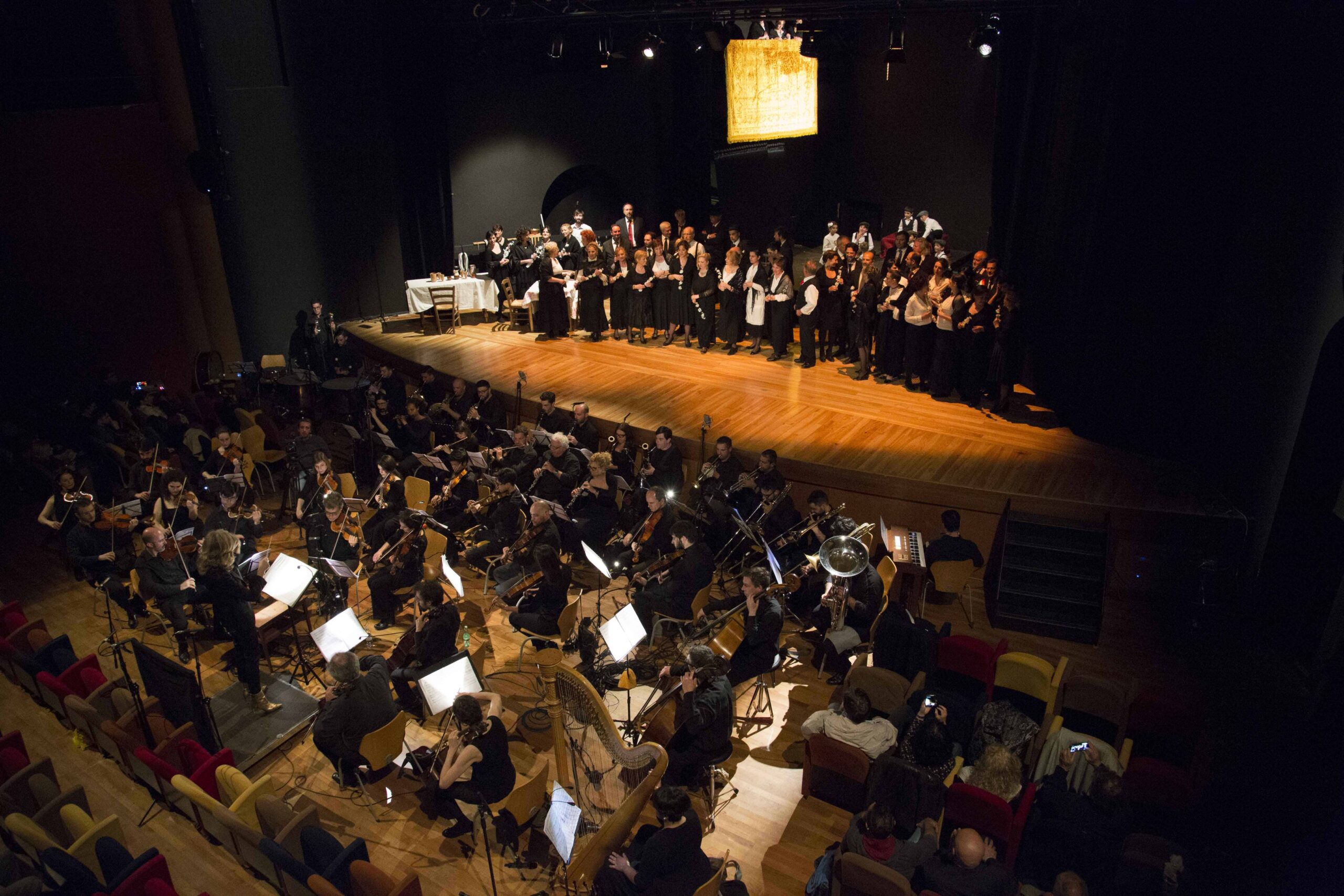 Slide2Cavalleria-Rusticana-Direttore-orchestra-e-scena